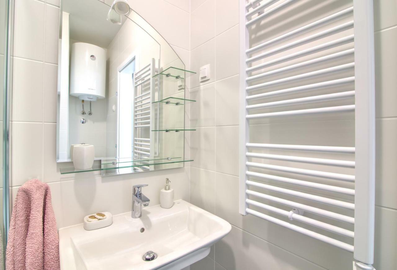 Apartment Waves-Villa Sunce เซนญ์ ภายนอก รูปภาพ